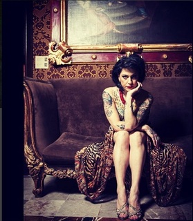 Danielle Colby feet photo thumbnail