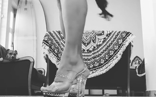 Danielle Colby feet photo thumbnail