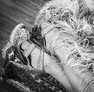 Danielle Colby feet photo thumbnail