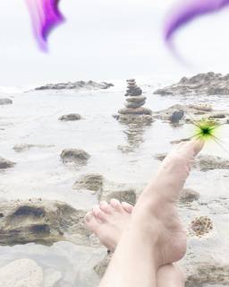 Danielle Colby feet photo thumbnail