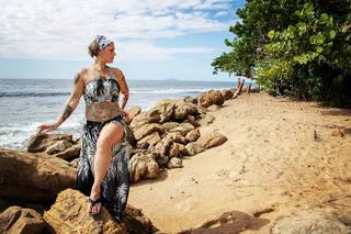Danielle Colby feet photo thumbnail