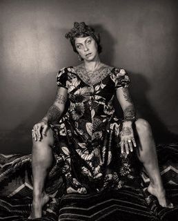 Danielle Colby feet photo thumbnail