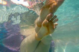 Danielle Colby feet photo thumbnail