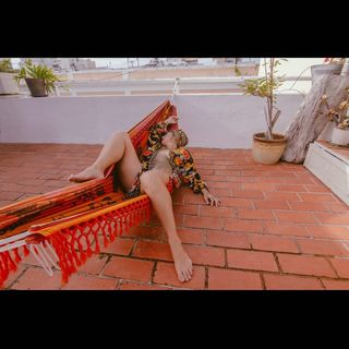 Danielle Colby feet photo thumbnail
