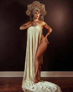 Danielle Colby feet photo thumbnail