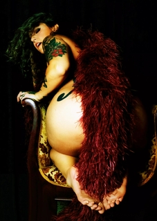 Danielle Colby feet photo thumbnail