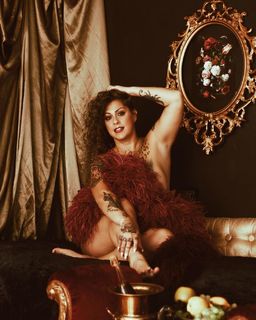 Danielle Colby feet photo thumbnail
