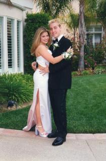 Danielle Fishel feet photo thumbnail