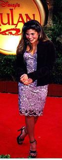 Danielle Fishel feet photo thumbnail