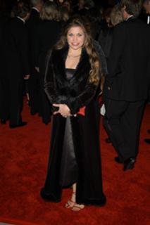 Danielle Fishel feet photo thumbnail