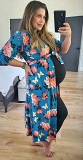Danielle Fishel feet photo thumbnail