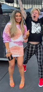 Danielle Fishel feet photo thumbnail