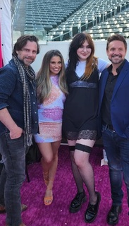 Danielle Fishel feet photo thumbnail