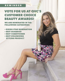 Danielle Fishel feet photo thumbnail