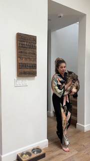 Danielle Fishel feet photo thumbnail