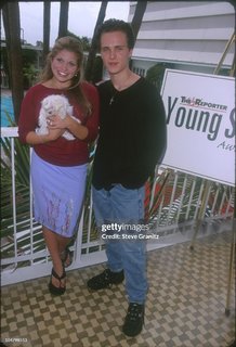 Danielle Fishel feet photo thumbnail