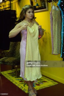 Danielle Fishel feet photo thumbnail