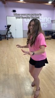 Danielle Fishel feet photo thumbnail