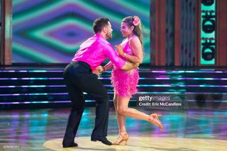 Danielle Fishel feet photo thumbnail