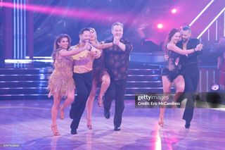 Danielle Fishel feet photo thumbnail