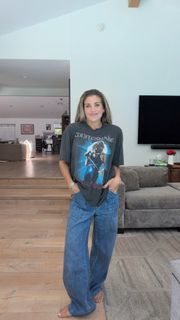Danielle Fishel feet photo 4
