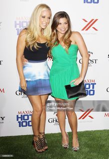 Danielle Fishel feet photo 3