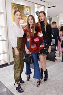 Danielle Haim feet photo 4