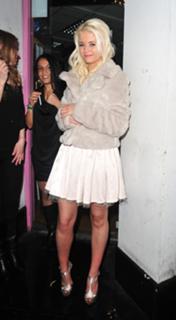 Danielle Harold feet photo thumbnail