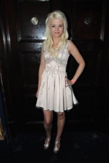 Danielle Harold feet photo thumbnail