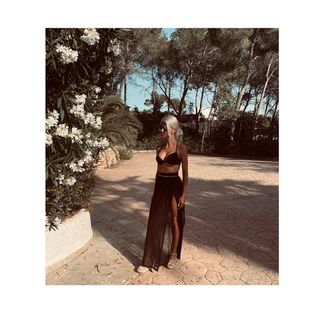 Danielle Harold feet photo thumbnail