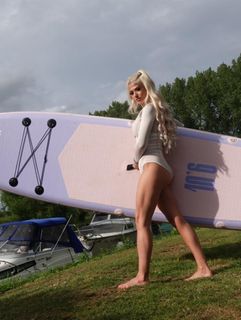 Danielle Harold feet photo 4