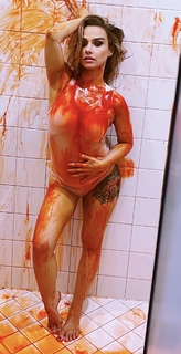 Danielle Harris feet photo thumbnail