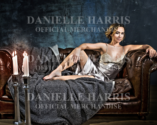 Danielle Harris feet photo thumbnail