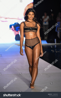 Danielle Herrington feet photo 16