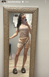 Danielle Kelly feet photo 1