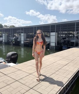 Danielle Kelly feet photo 6