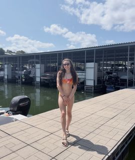 Danielle Kelly feet photo 5