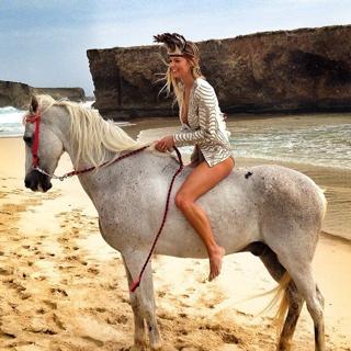 Danielle Knudson feet photo 18