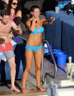 Danielle Lloyd feet photo thumbnail
