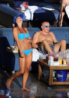 Danielle Lloyd feet photo thumbnail