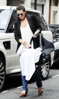 Danielle Lloyd feet photo thumbnail