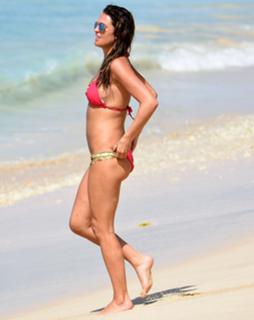 Danielle Lloyd feet photo thumbnail
