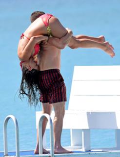 Danielle Lloyd feet photo thumbnail