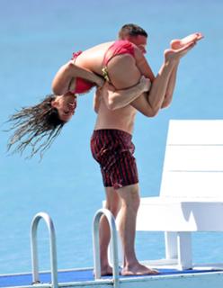 Danielle Lloyd feet photo thumbnail