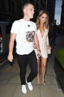 Danielle Lloyd feet photo thumbnail