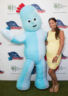 Danielle Lloyd feet photo thumbnail