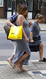 Danielle Lloyd feet photo thumbnail