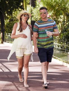 Danielle Lloyd feet photo thumbnail