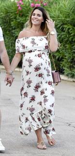 Danielle Lloyd feet photo thumbnail