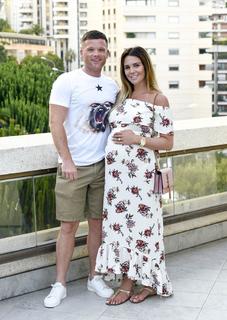 Danielle Lloyd feet photo thumbnail